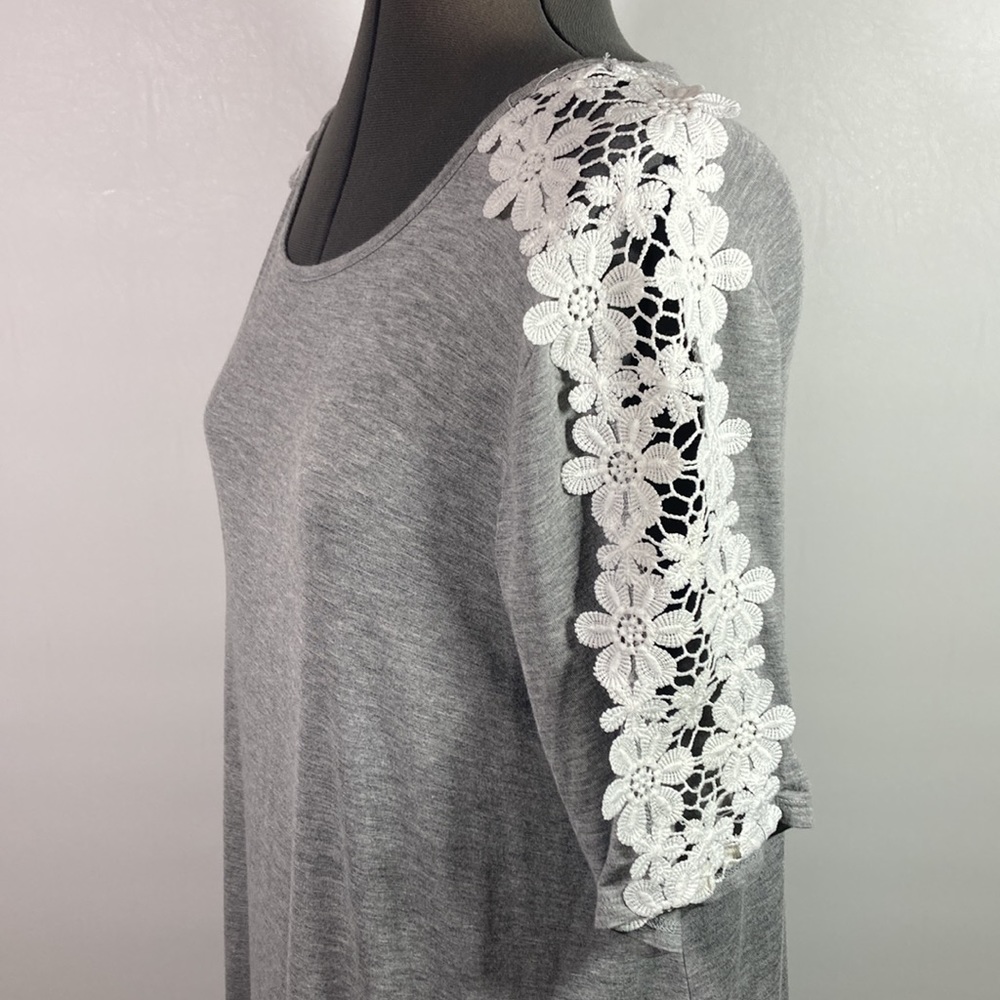 42Pops Crewneck Relaxed Fit Crochet Accent Short Sleeve Tunic Size XL